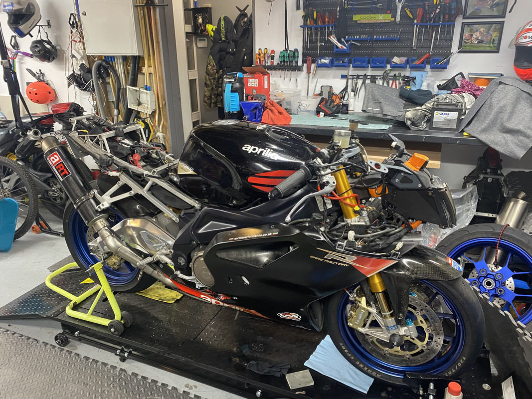 D7EA926A-7DC8-4557-A2DA-B8C6E8E55585