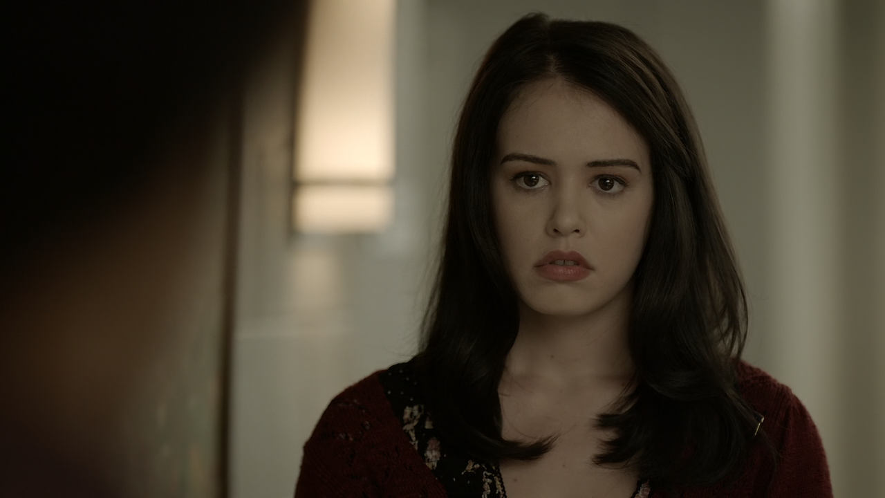 Legacies.S04E05.I.Thought.You'd.Be.Happier.To.See.Me.1080p.10bit.AMZN.WEB-DL.DDP5.1.HEVC-Vyndros.mkv