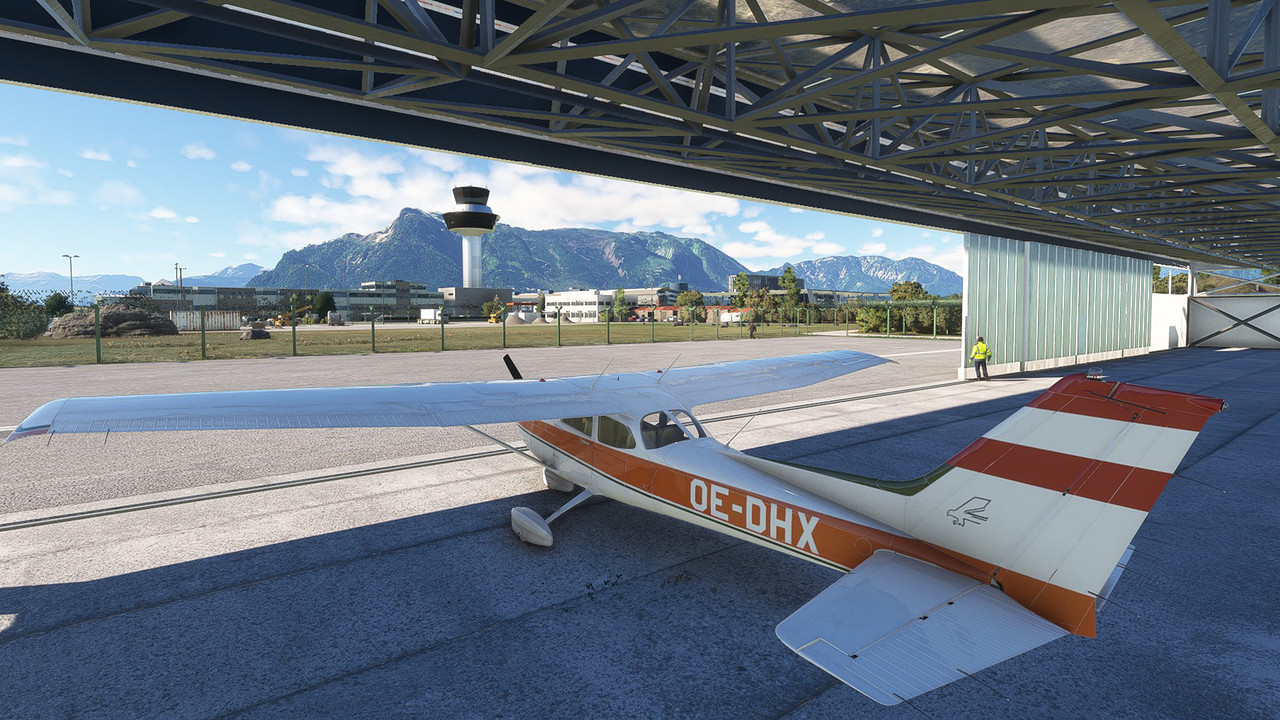 Salzburg-Airport-LOWS-24.jpg