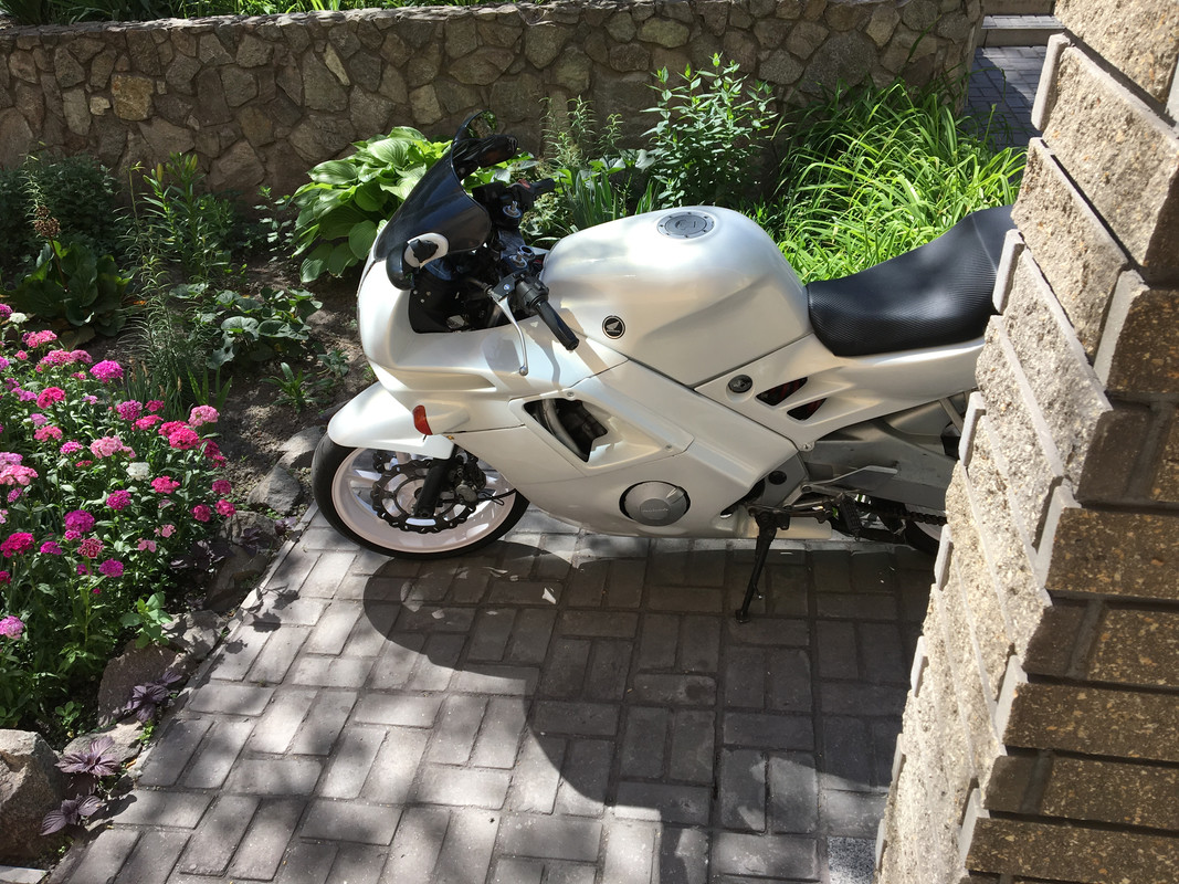 Собран и покрашен в белый (12)