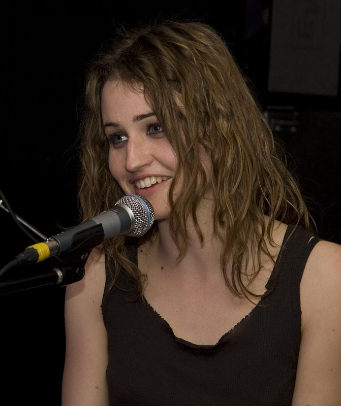 Amy-Studt-2.jpg