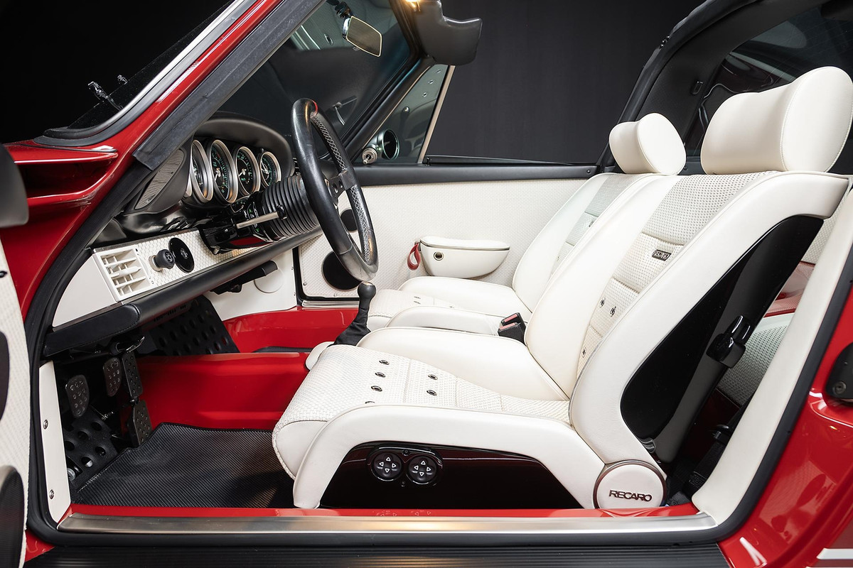 1992-porsche-911-carrera-2-targa8.jpg