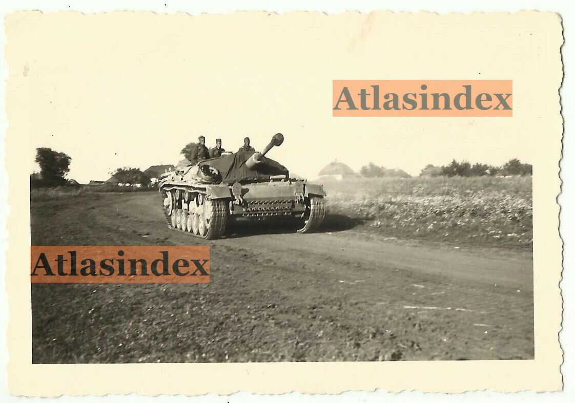 Foto Rußland Feldzug Sturmgeschütz III mit Plane - Rückseitig Text um 1941