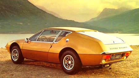 Alpine-A310-4cyl-2 (1)
