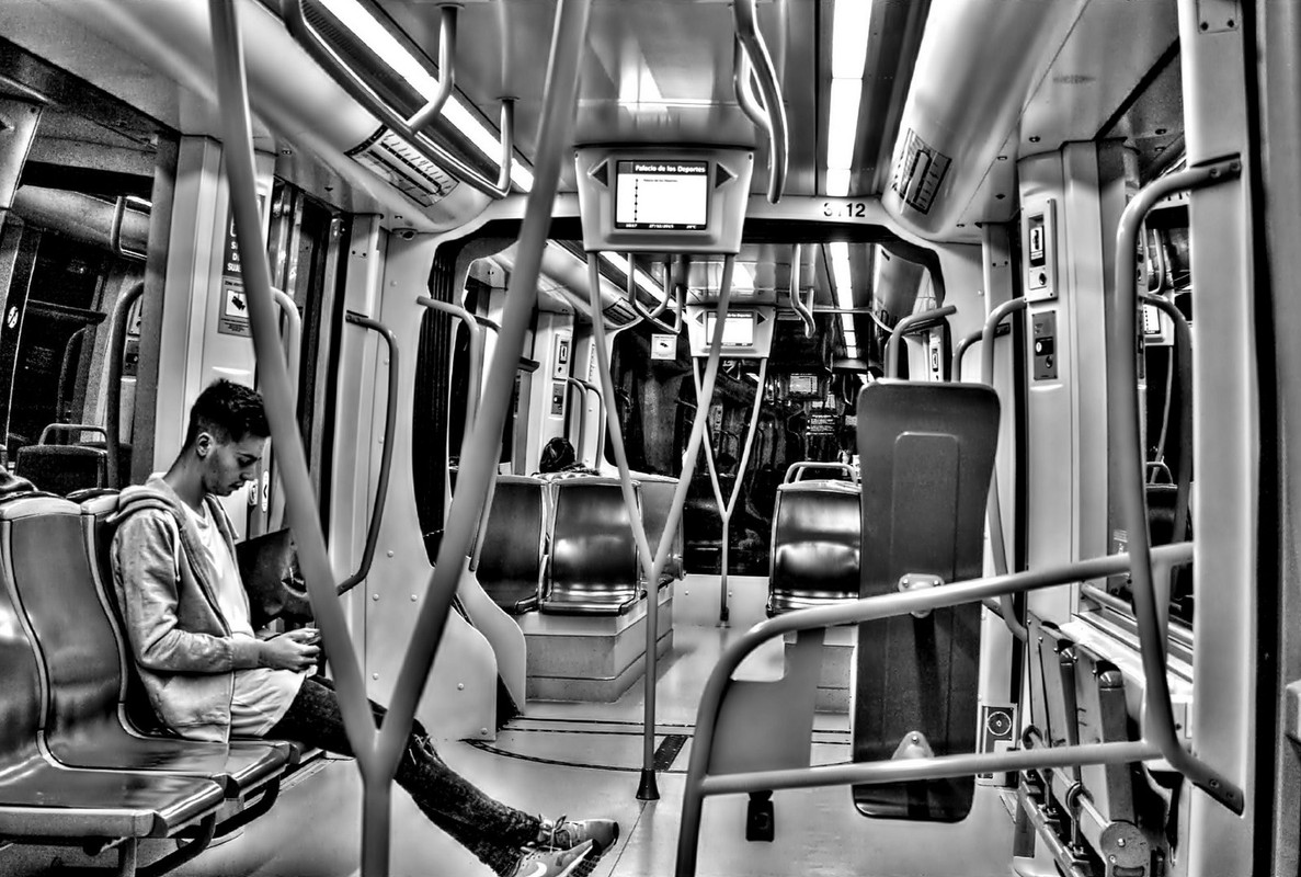 blacknwhite-train-malaga.jpg