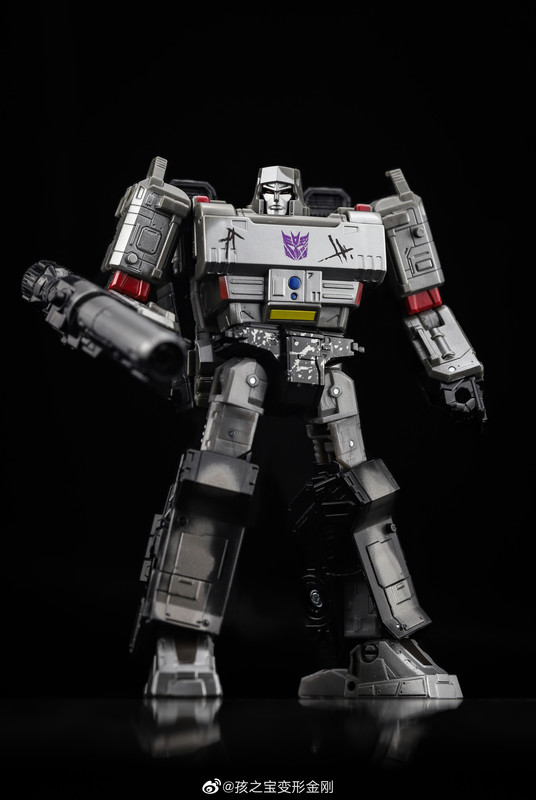 WFC-Netflix-Megatron-02