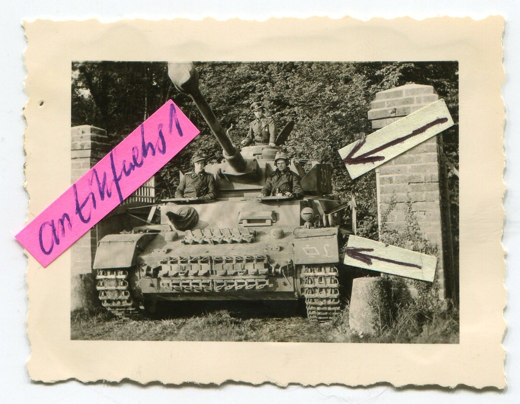 Deut. Panzer IV lang mit 331 und L als Panzerjäg