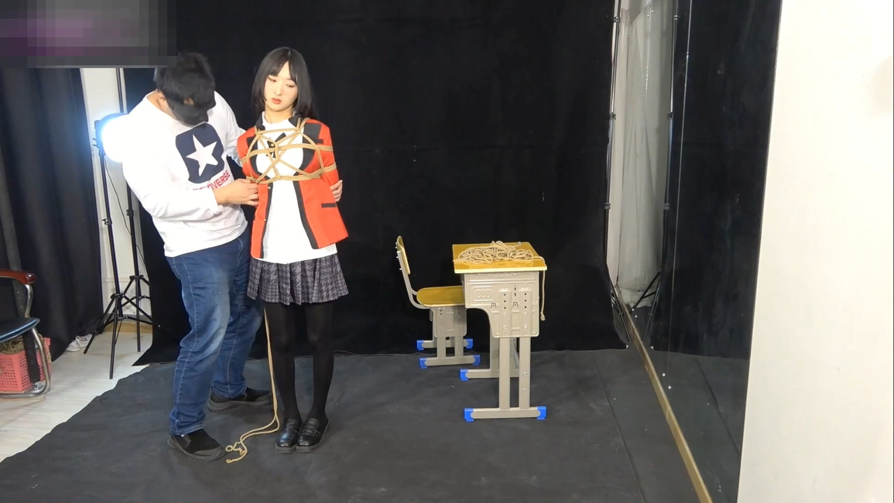 美束映画 狂徒之渊cos 蓝蓝.mp4_20220423_130244.391