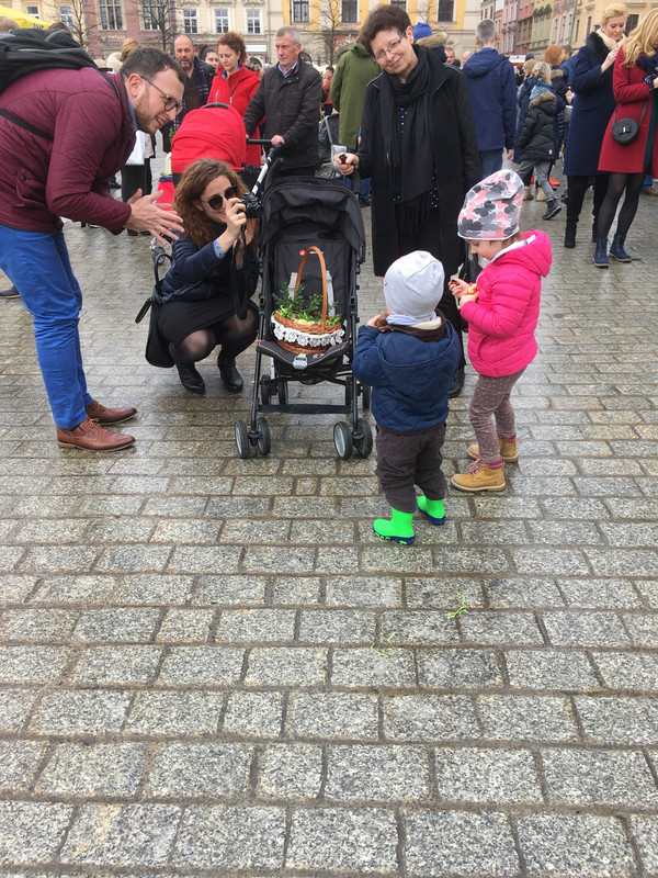 CAFF6FEB-C009-4AD5-B66F-0F9525712903