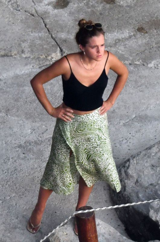 emmawatson-updates.com (48)