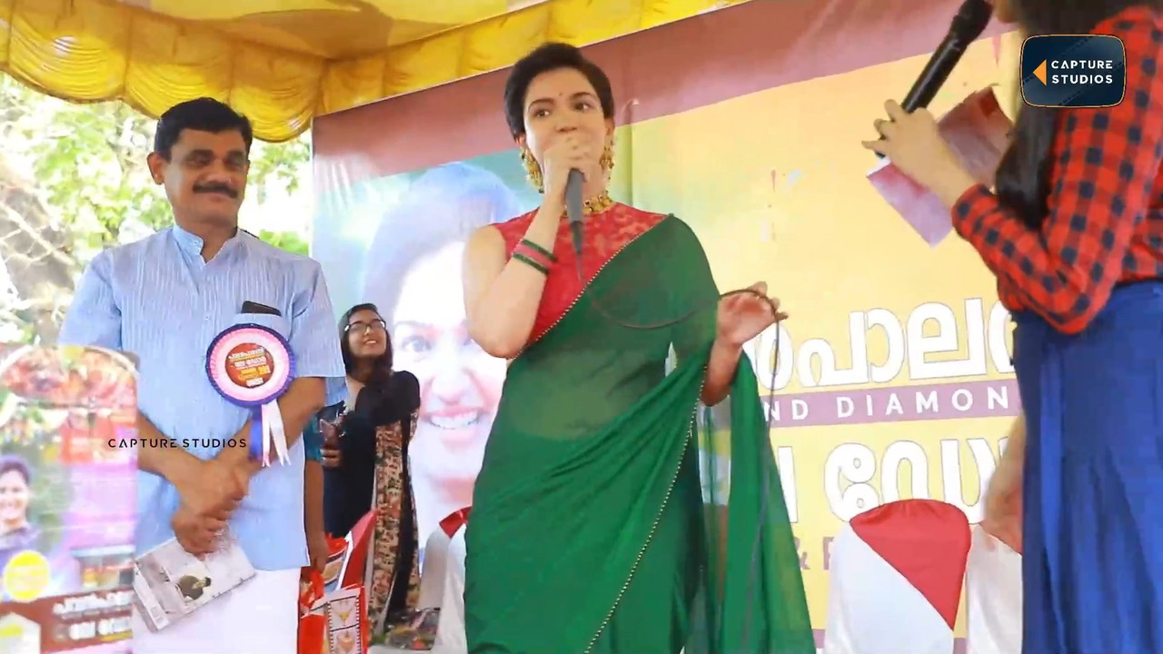 Honeyrose Hot sexy in saree.mkv_snapshot_02.01.311