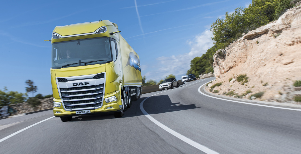 05-The-New-Generation-DAF-XG-truck-is-available-with-a-series-powerfull-PACCAR-MX-11-and-MX-13-eng.jpg