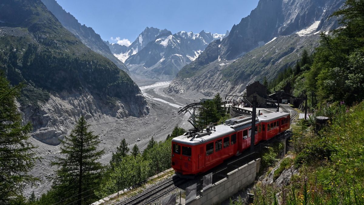 [74-FR] : Chamonix : le petit train du Montenvers déraille 2019-08-17-Train-Mer-de-Glace-01