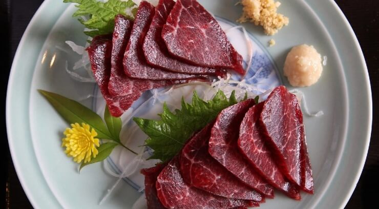 Блюда из мяса кита Блюда из мяса кита