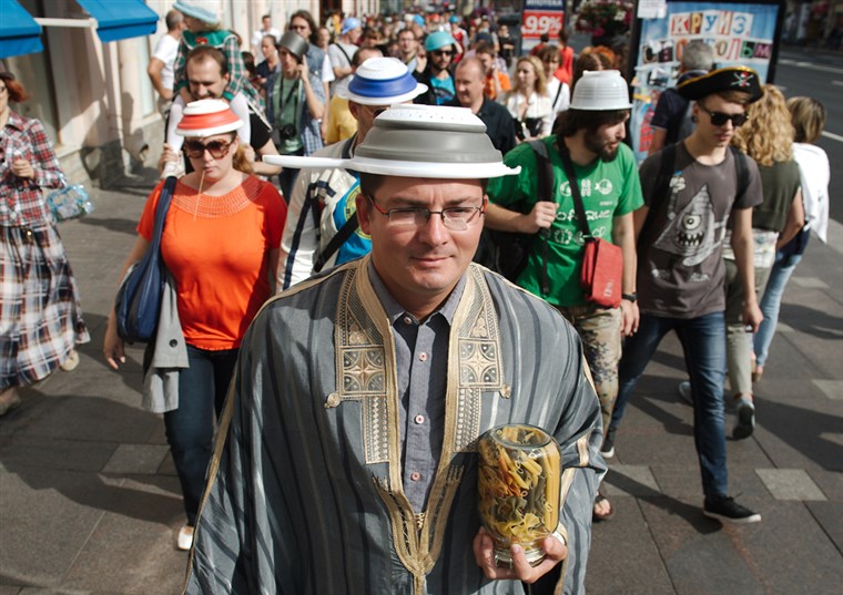 8C8731355-130822-pastafarians-march.fit-760w