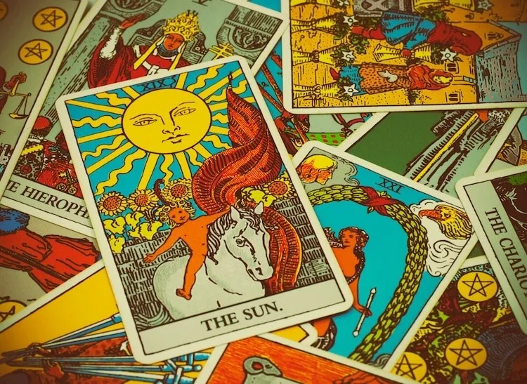 Tarot gratis para hoy viernes 05 de abril del 2024 ¿Cómo te irá según el horóscopo?