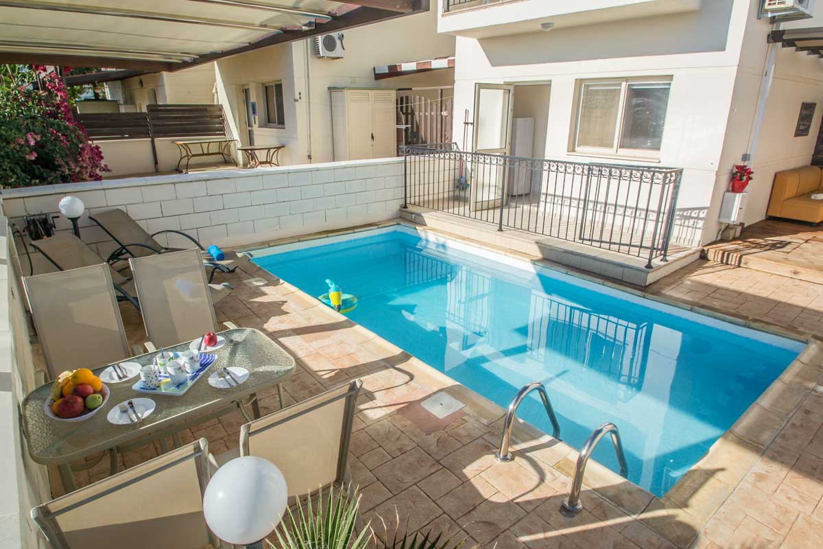 6-VILLA-IN-KAPPARIS-FOR-RENT