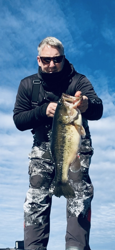 0AE3B98C-3F22-4702-AA1B-404AA06C2452