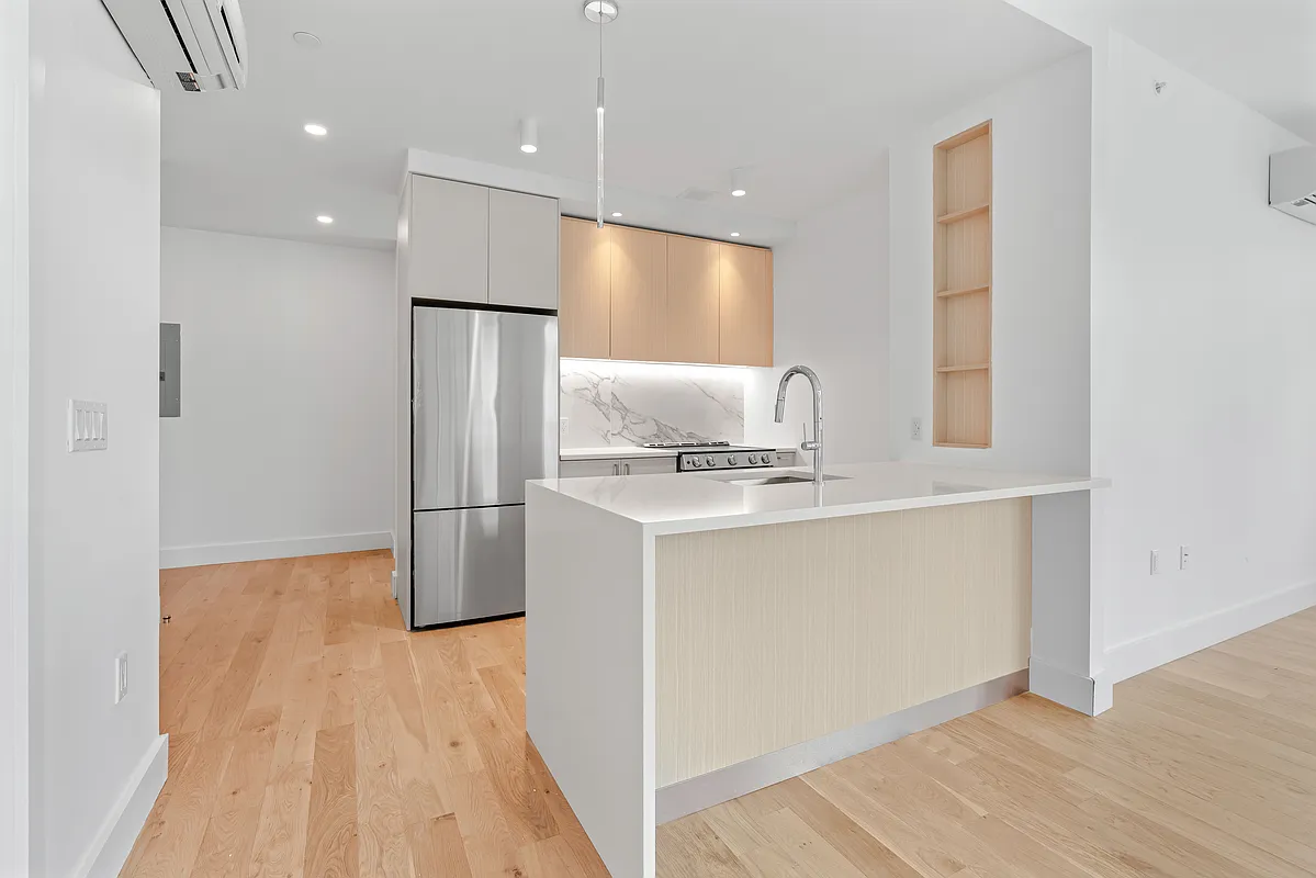 1201LIC KITCHEN4