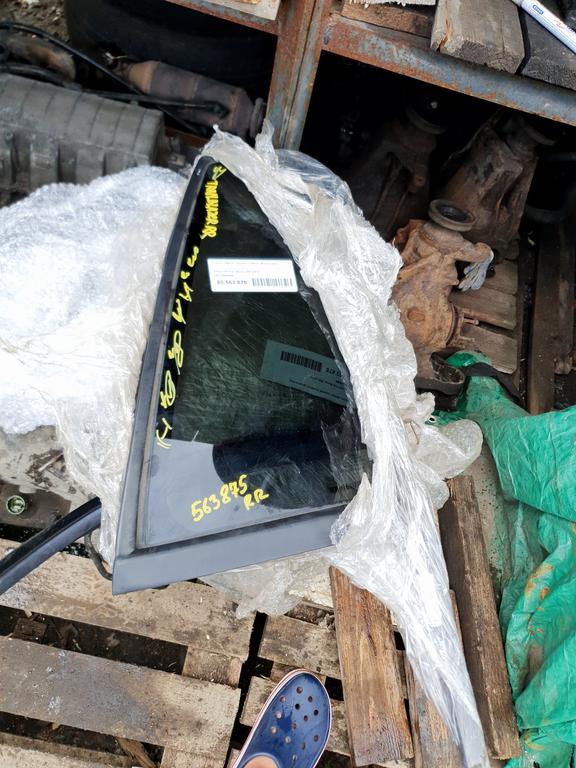 Стекло заднее правое треугольное