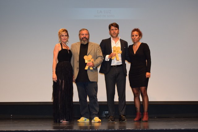 PALMARÉS PIÉLAGOS EN CORTO 2022: PREMIO EX AQUEO AL MEJOR CORTOMETRAJE PARA “VOTAMOS” Y “LA LUZ”