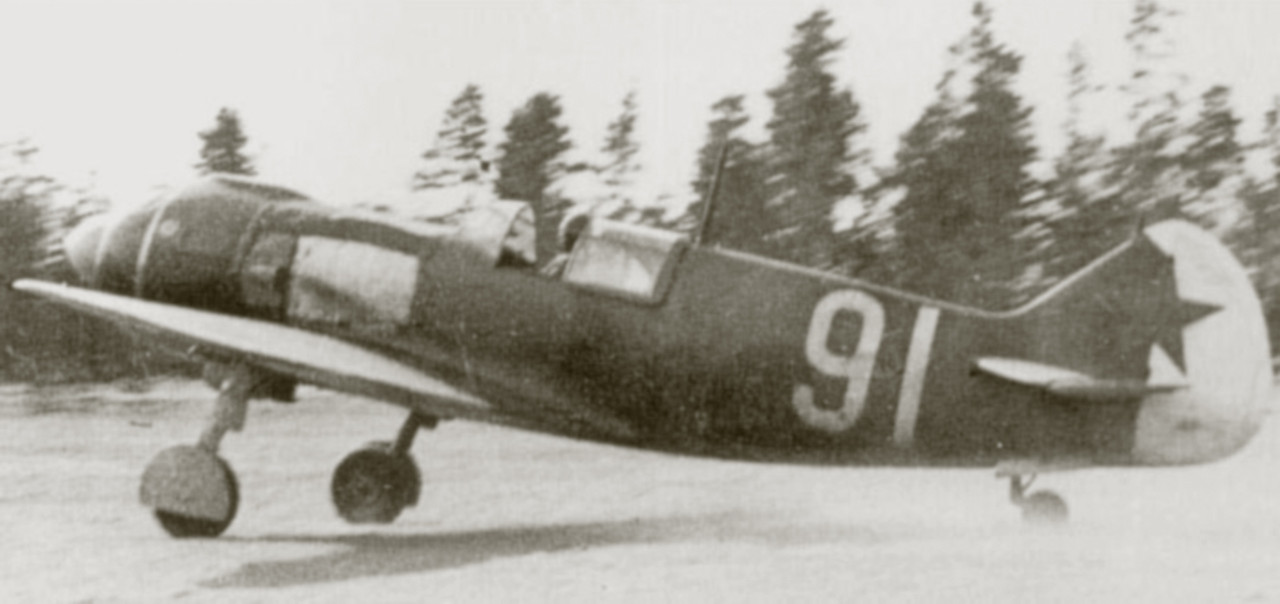 Lavochkin-La-5-3GvIAP-Silver-91-taking-off-from-Lavansaari-in-the-Gulf-of-Finland-01