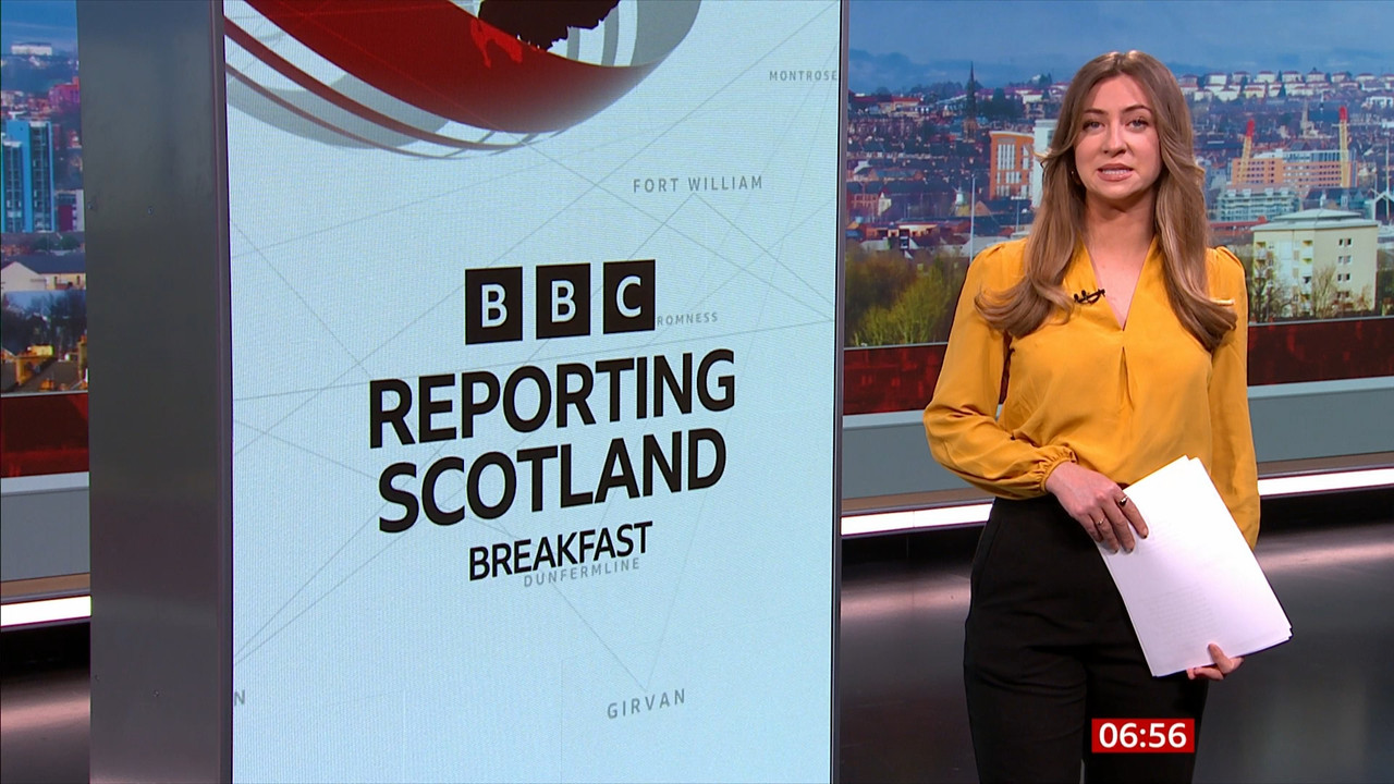 04.02 - 06.50.00 - Breakfast. The BBC's Breakfast programme features ....ts_snapshot_06.32.807