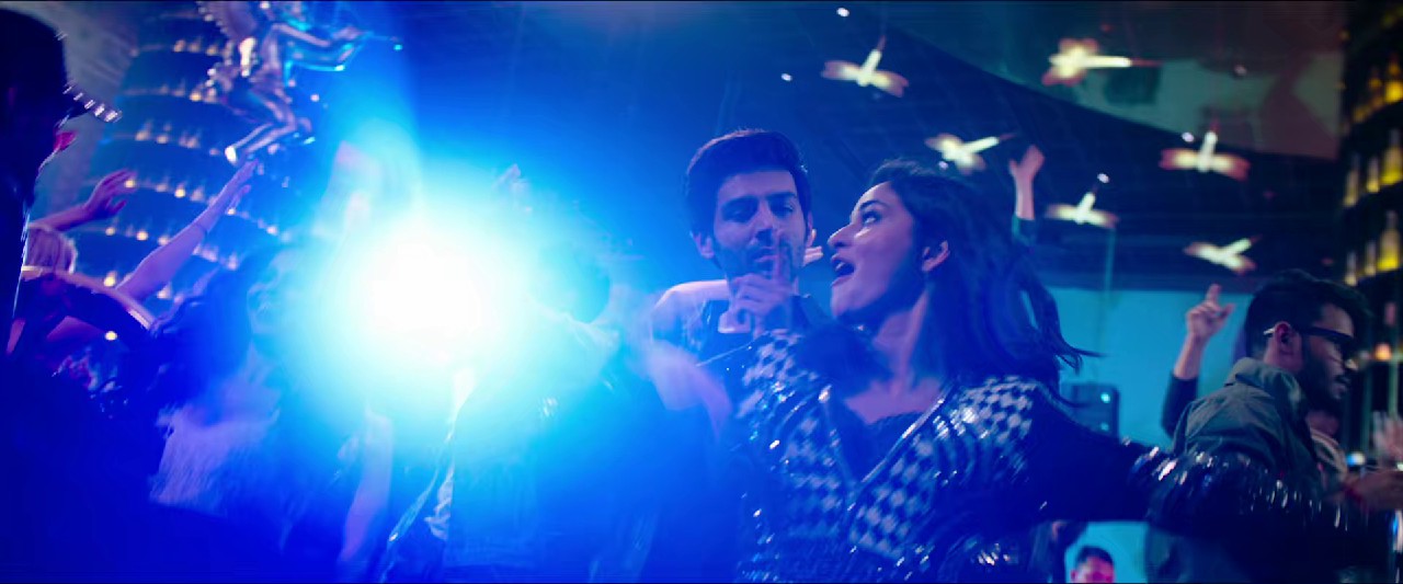 Pati-Patni-Aur-Woh-2019-AMZN-WEB-DL-Hindi-1080p-HEVC-DDP-5-1-ESub-mkv-0004