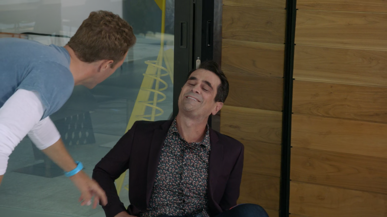 Modern.Family.S09E08.1080p.AMZN.WEB-DL.x265.10bit.AAC.5.1-Qman[U