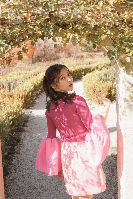Japanese Idol Kanon Shizaki Kabone digital photo book re unplugged Miss KON com 046