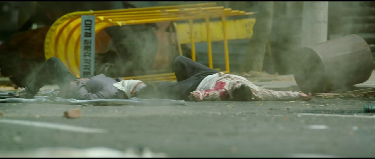 A-Taxi-Driver-2017-Hindi-Kor-AMZN-WEB-DL-720p-HEVC-AAC-2ch-ESub-mkv-0005
