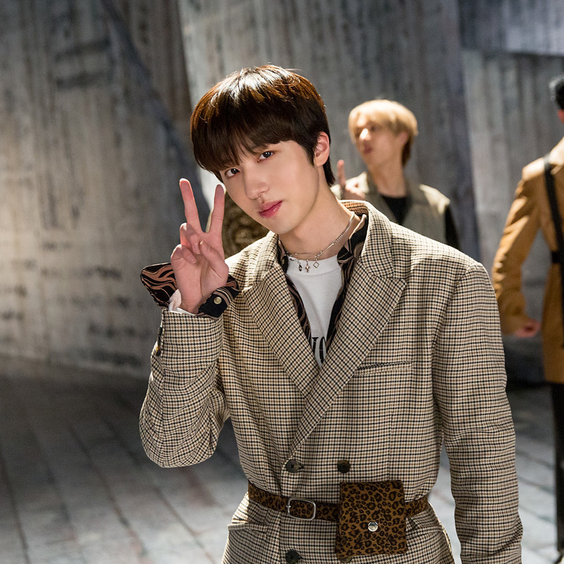 0DAA73D3-7D86-4707-A13A-D45A91CC2253