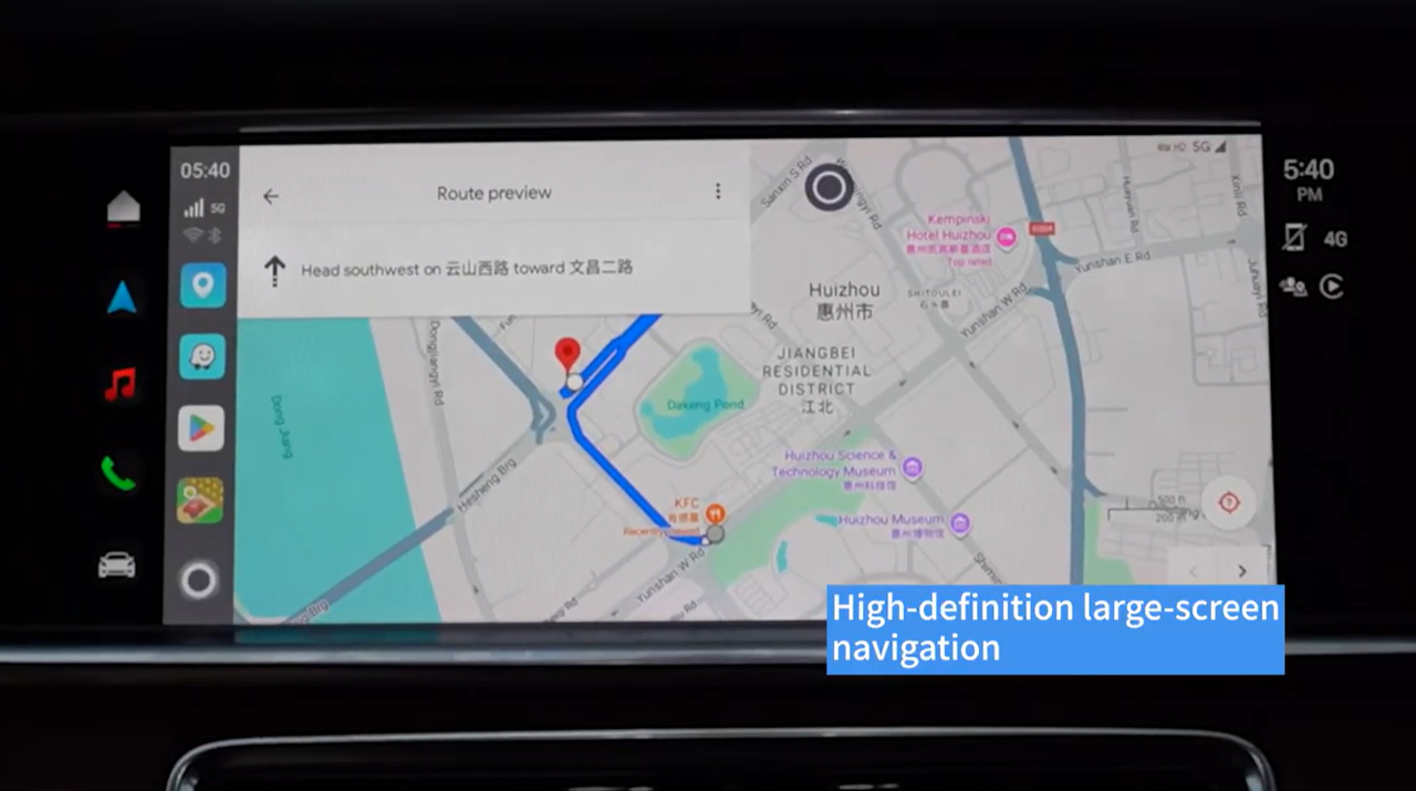 Carlinkit Ultra ermöglicht kabelloses CarPlay auf dem Werksbildschirm während der Fahrt