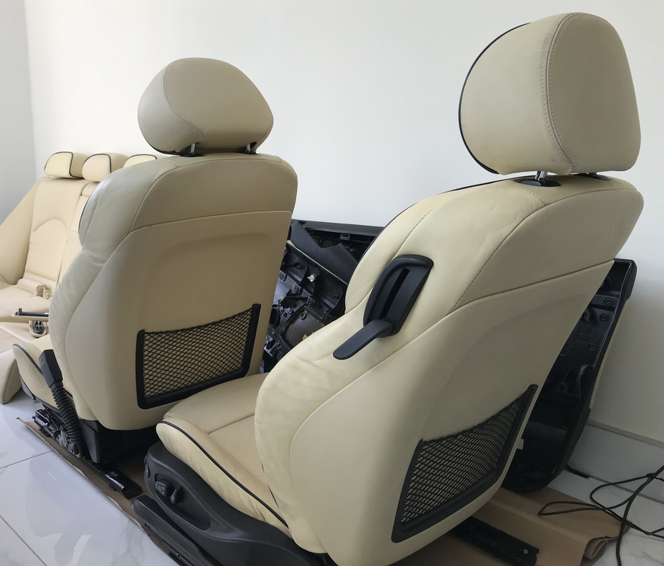 1695575C-3C52-43F7-85FB-2612AA8807C8