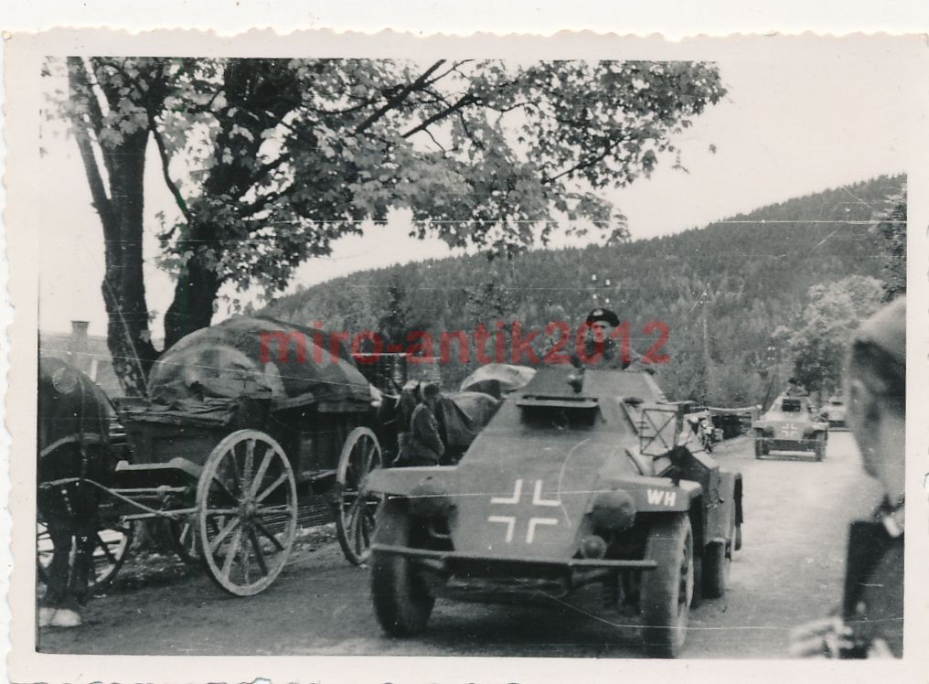 Foto, Wehrmacht, leichte Panzerspähwagen gehen
