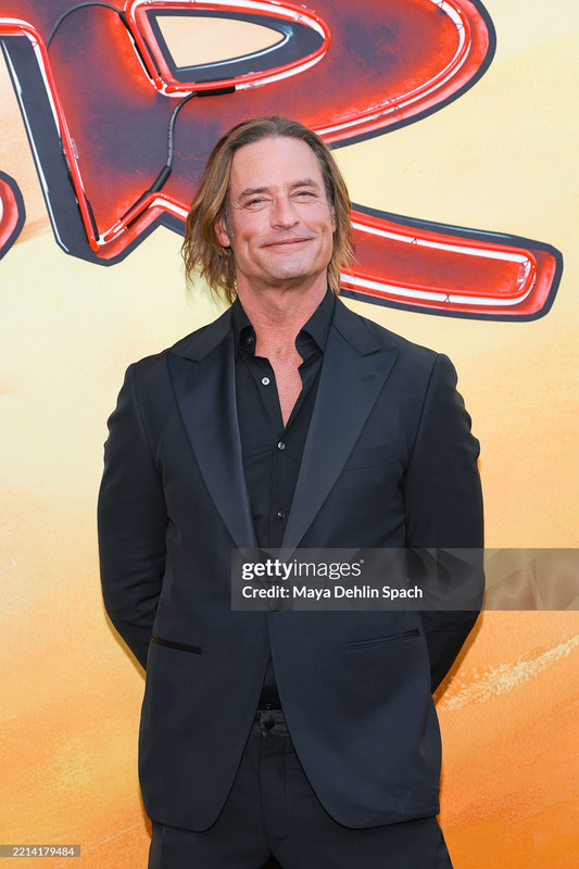 JH Duster LA Premiere 9