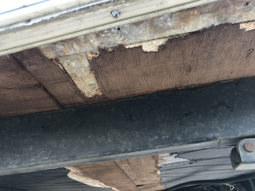 EFA86043-2495-43F4-996C-E61058E40EFA