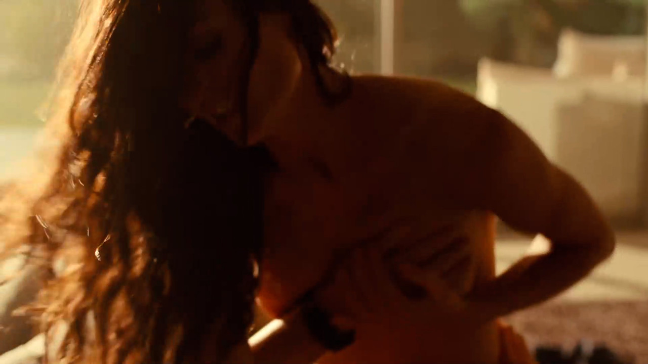 Lyne.Reene_Strike.Back.00_00_15_12.Still005