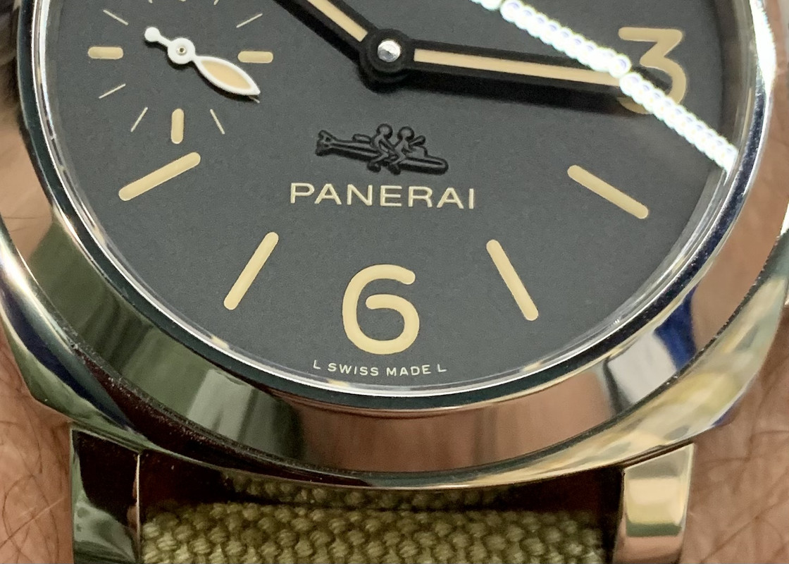 4E76B1AC-105F-4E42-8FC6-F82562DBB8E2