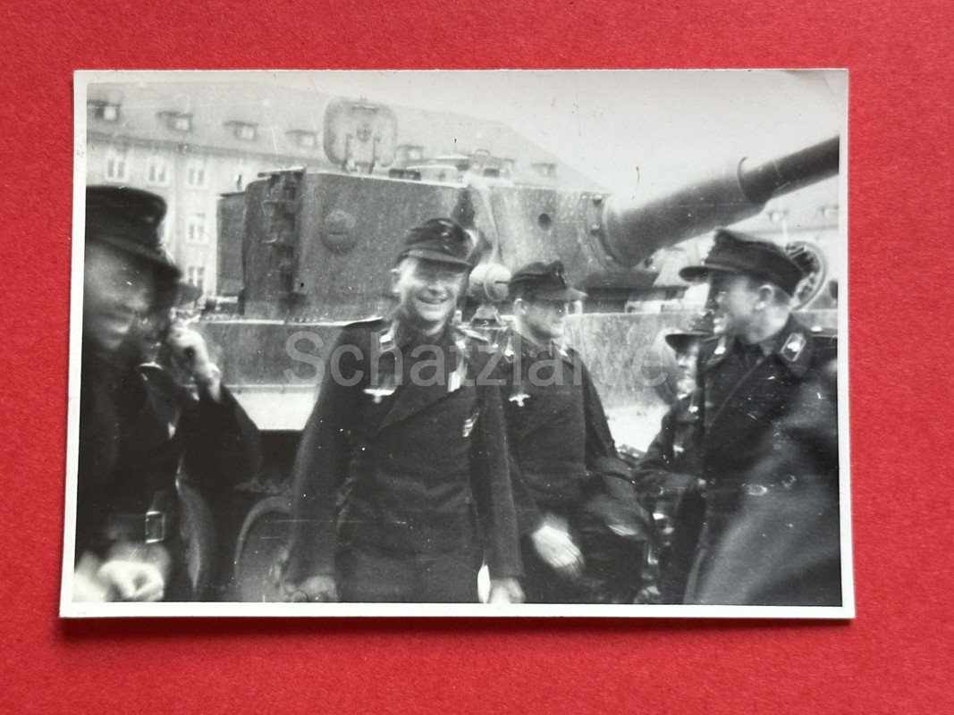 Foto a Nl Kageneck H s Pz Abt 503 Tiger Panzer Besatzung 1944 2