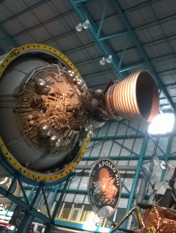 [Image: Apollo-Rocket3.png]