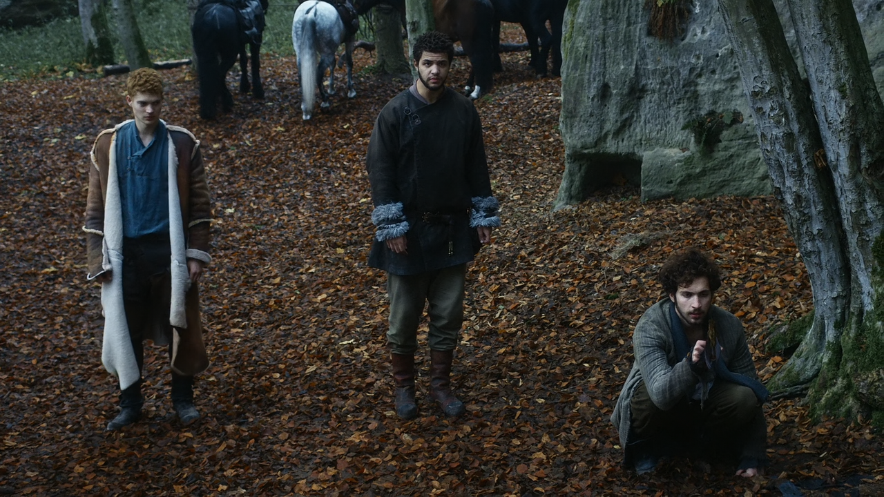 The.Wheel.of.Time.S01E02.Shadow's.Waiting.1080p.10bit.AMZN.WEB-DL.DDP5.1.HEVC-Vyndros.mkv_snapshot_2