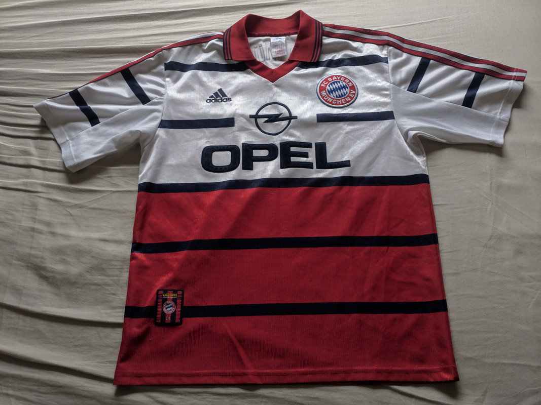 Bayern München 1998–2000 Away Shirt - Front