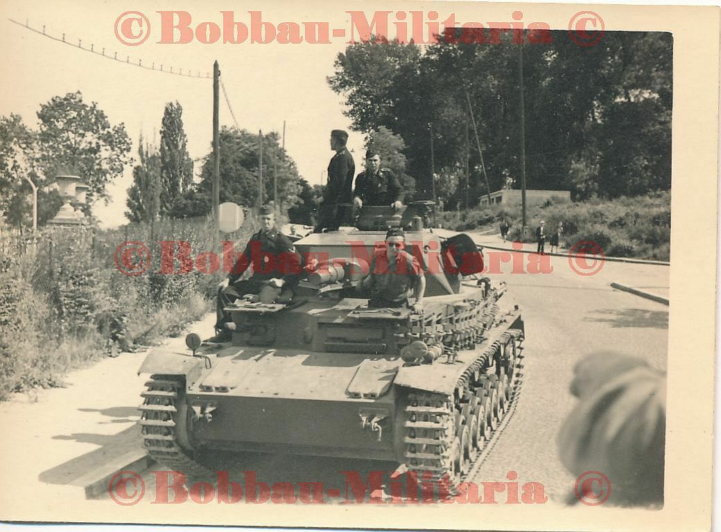 Panzerkampfwagen IV Südfront  Panzer Crew Kommandant im Turm wra