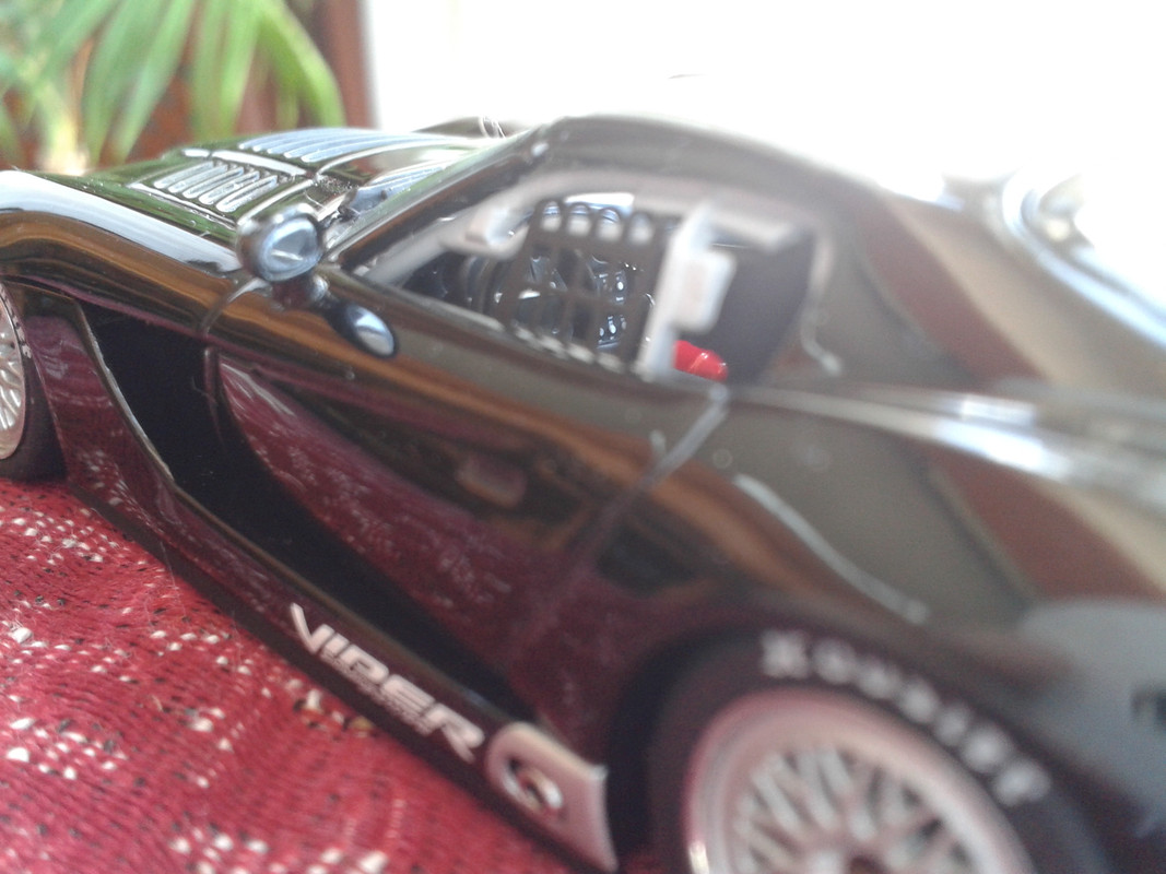 2003 Dodge Viper Mk III Competition Coupé (Auto Art) (32)