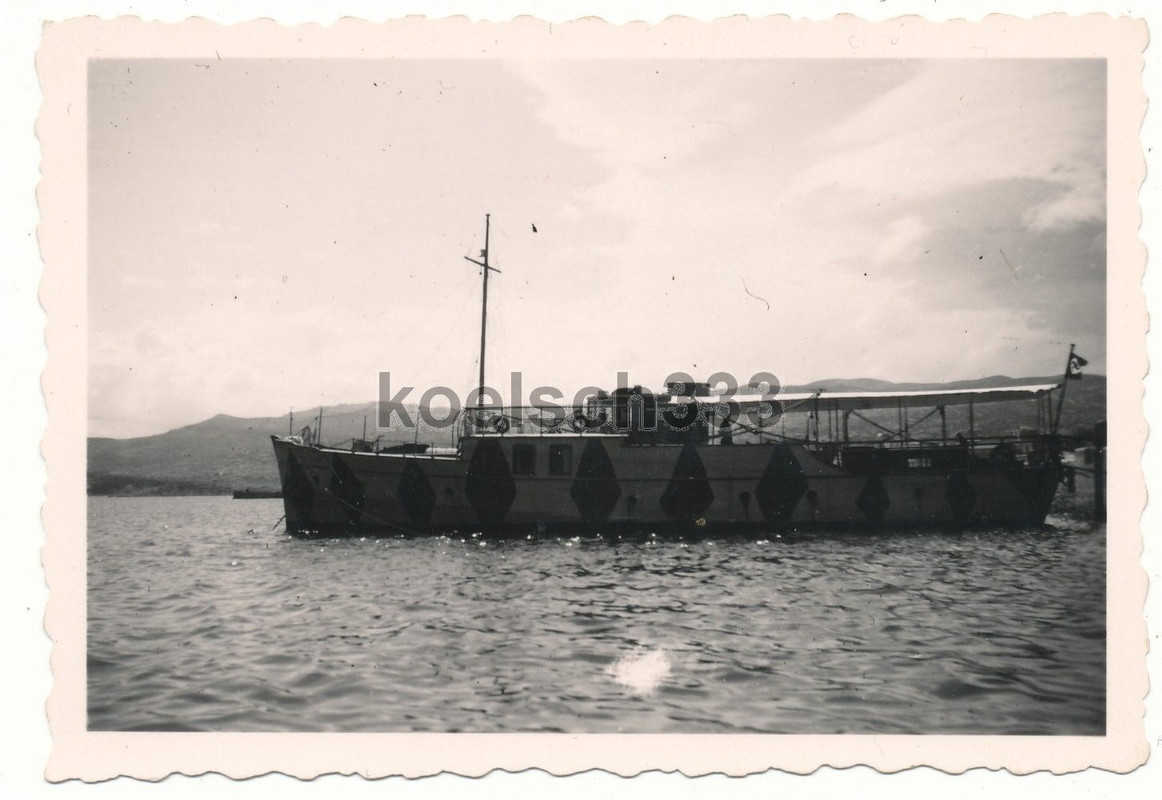 Foto Kriegsmarine Küstenpatrouille Boot mit Tarn