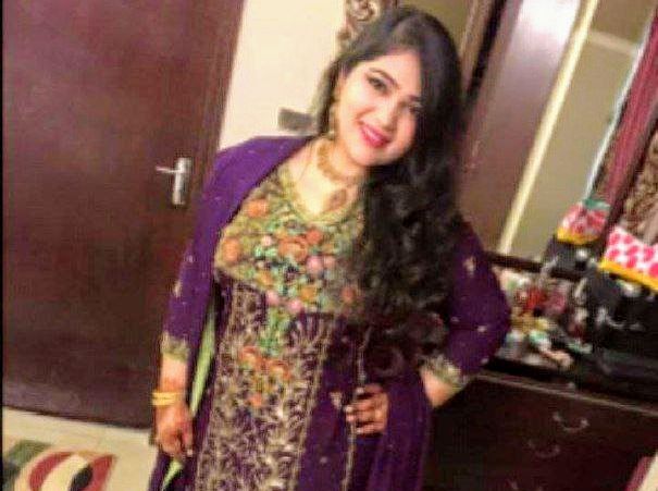 Desi bhabhi bathroom leaked