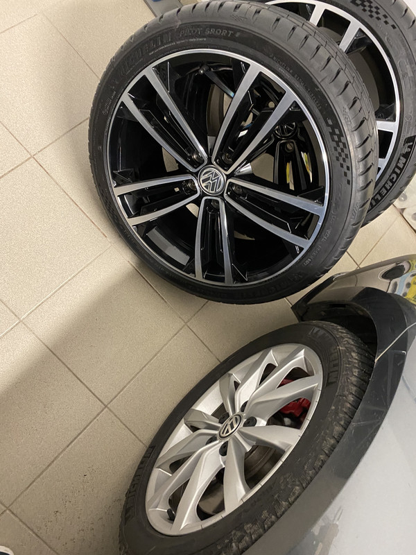 EEFC280E-8F1D-436D-B256-26A2247A525B