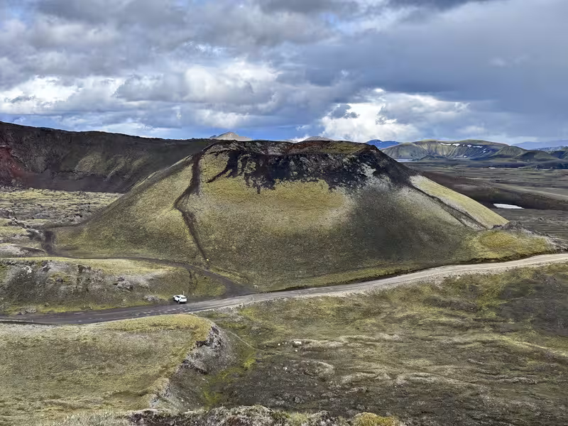 2º VIAJE A LA TIERRA DEL HIELO Y FUEGO DE 21 DIAS (en construcción) - Blogs de Islandia - 28/06/2025 Rumbo a Landmannalaugar con aguadilla incluida. (24)