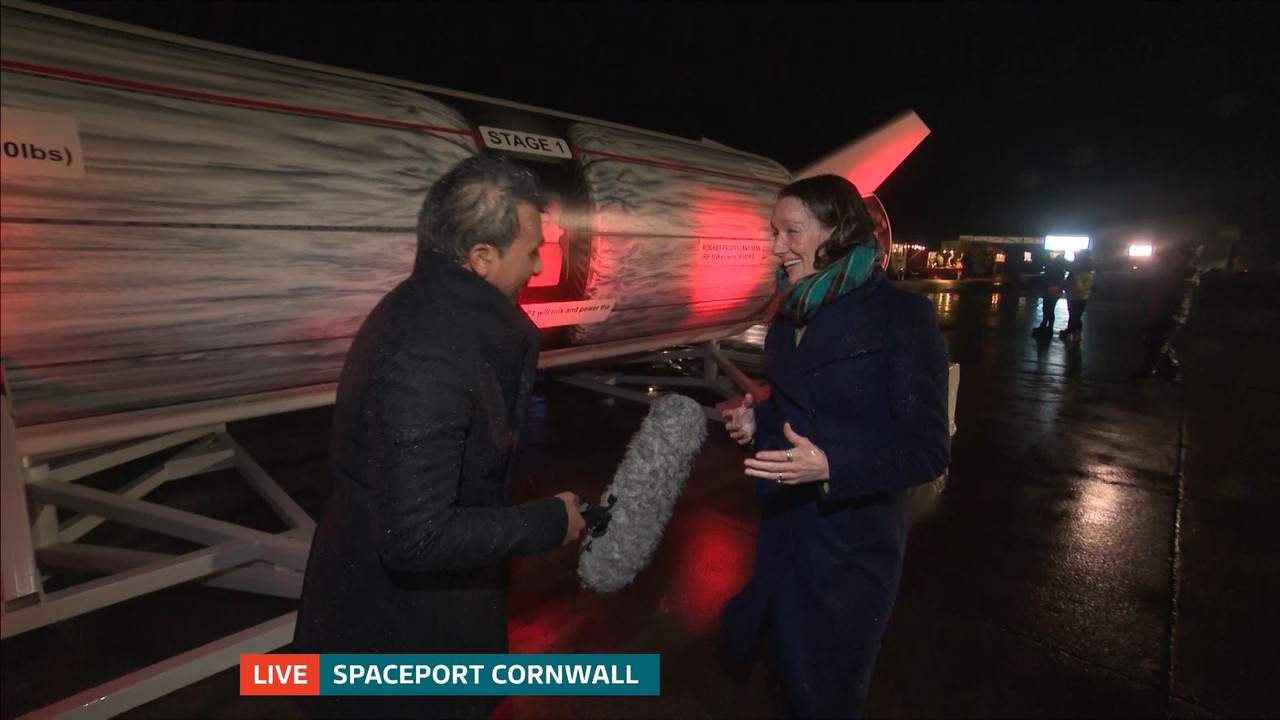01.09 - 18.00.00 - ITV News West Country. Bringing you all the latest....ts_snapshot_15.42.257